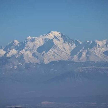 Le Gite Des Cascades Bassy Экстерьер фото